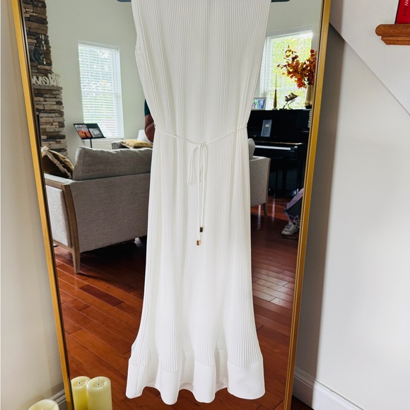 Milly White Sleeveless Dress - Picture 4 of 9